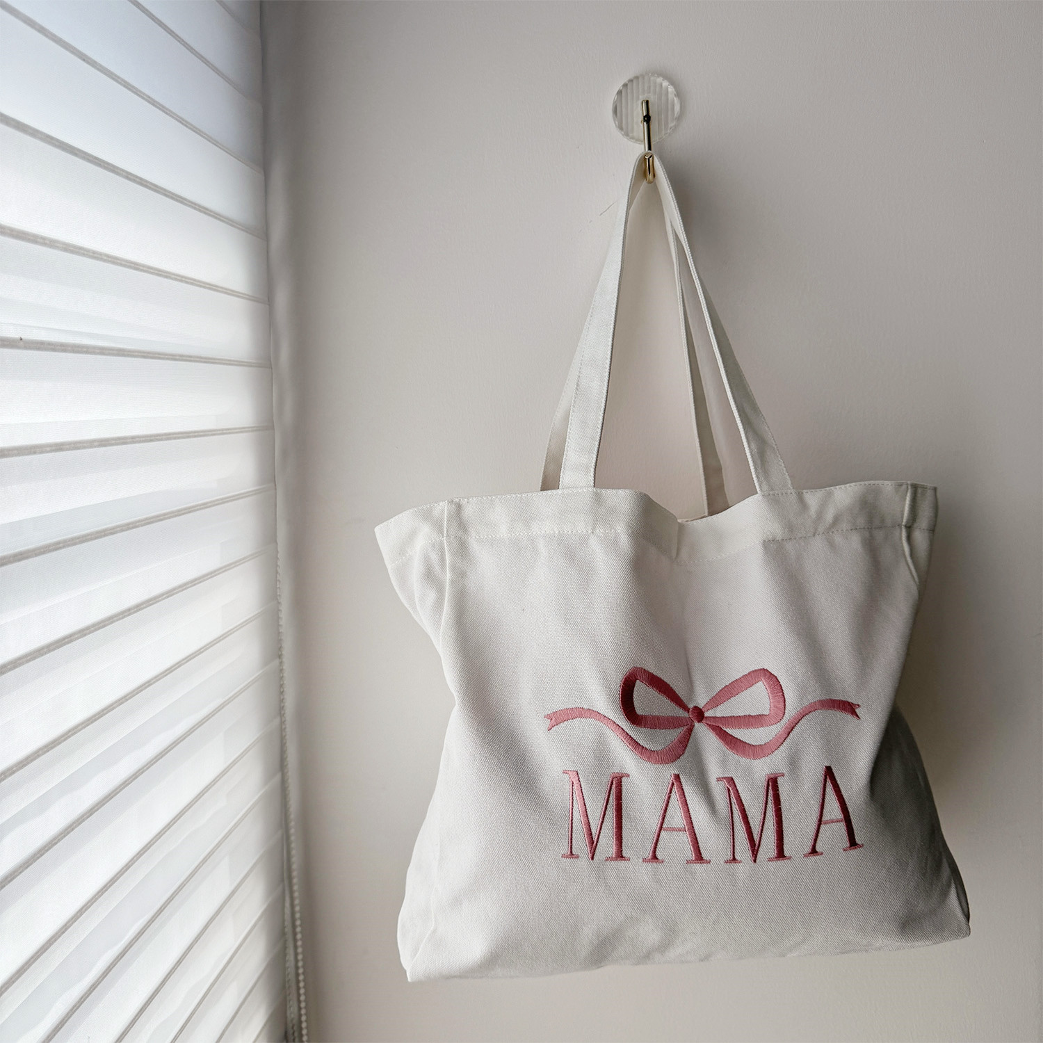 Mama and Bow Letters Embroider - đánh giá và giá Women Bags Ck
