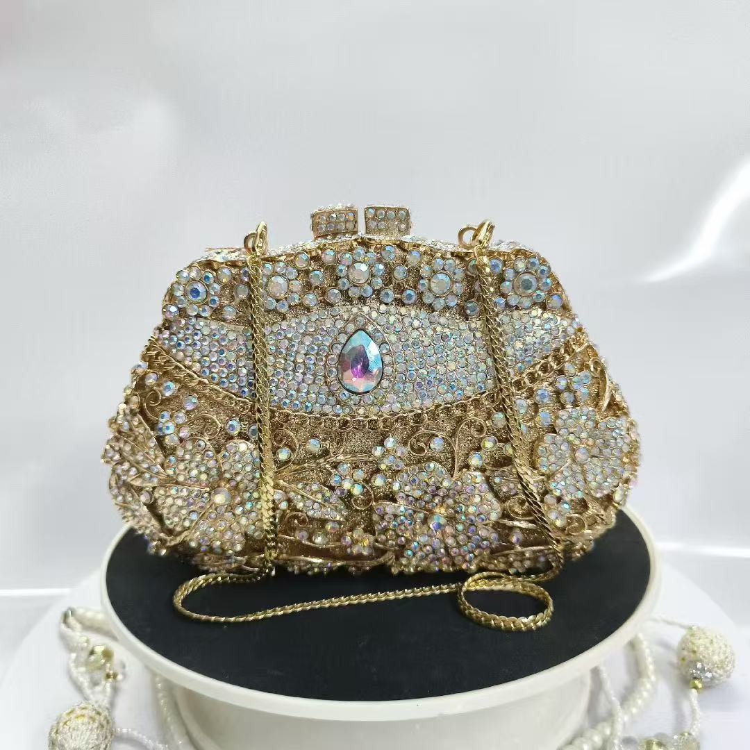 Gold Metal Flower Diamond Even - đánh giá và giá Women Bags Gold
